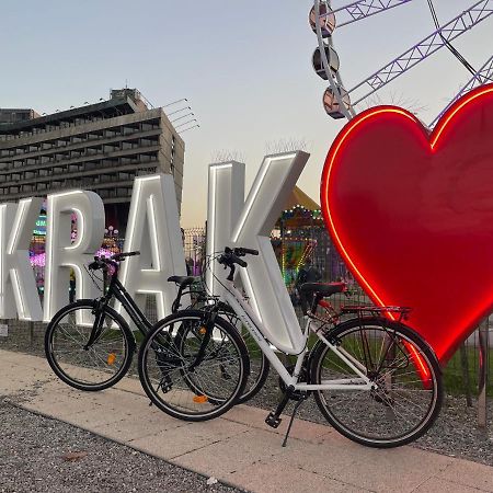 Jacuzzi & Bike Apartment, Краків Екстер'єр фото