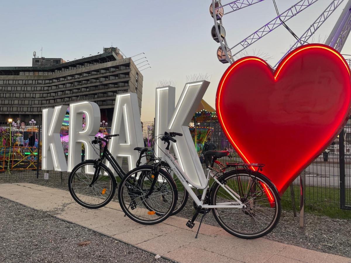 Jacuzzi & Bike Apartment, Краків Екстер'єр фото