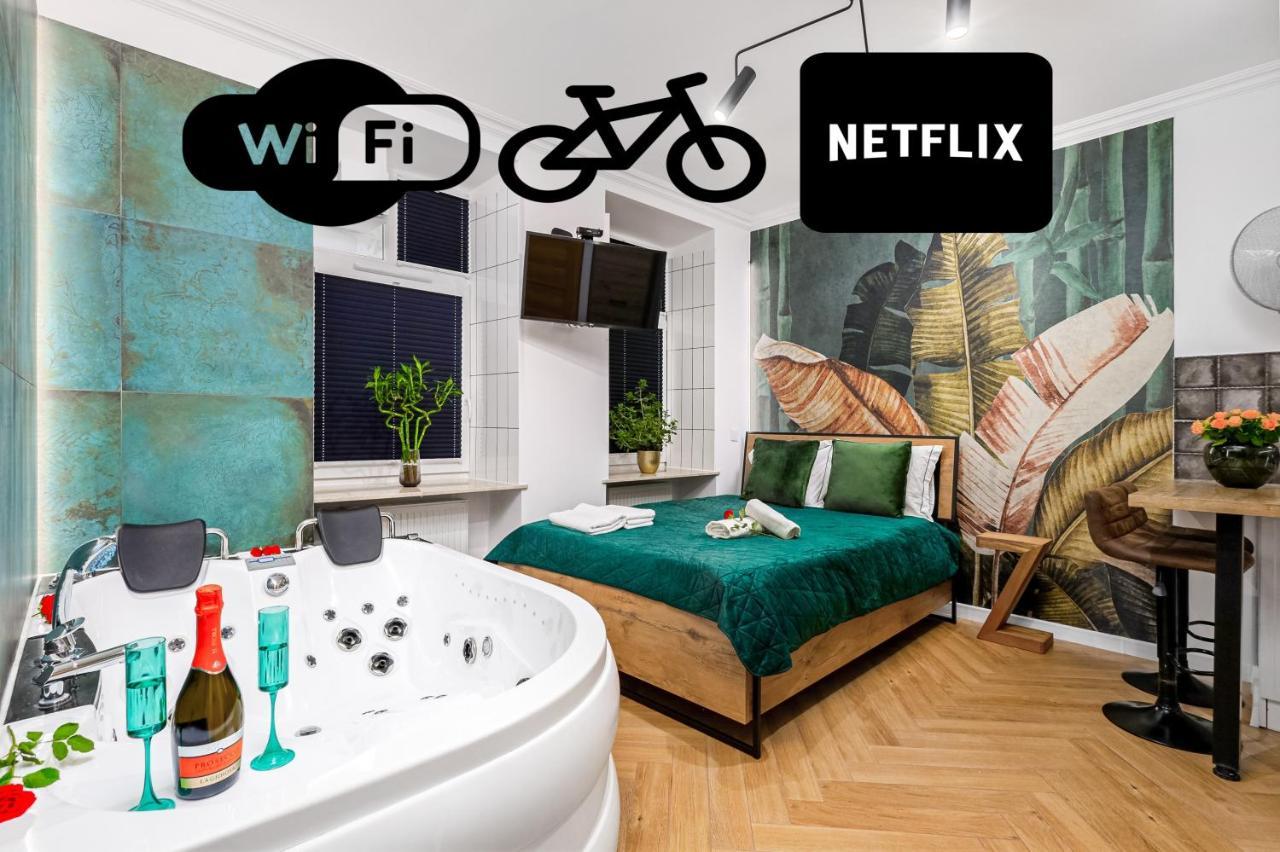 Jacuzzi & Bike Apartment, Краків Екстер'єр фото